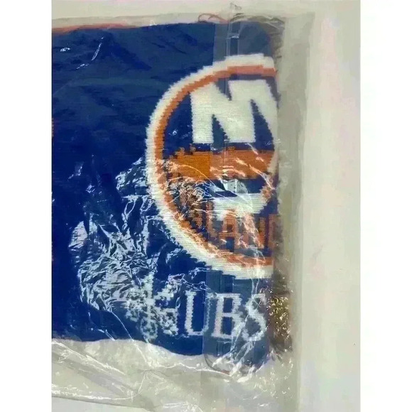 New York Islanders NHL 50th Anniversary UBS Arena Scarf Unisex Adult - Picture 3 of 3